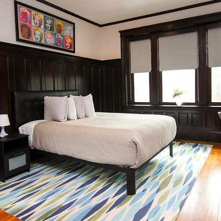 A Stylish Stay W/ A Queen Bed, Heated Floors.. #37 브루클라인 외부 사진