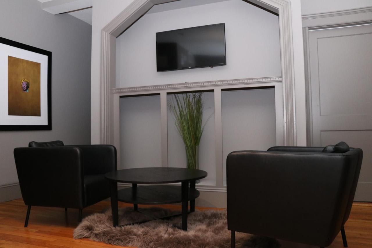 A Stylish Stay W/ A Queen Bed, Heated Floors.. #37 브루클라인 외부 사진