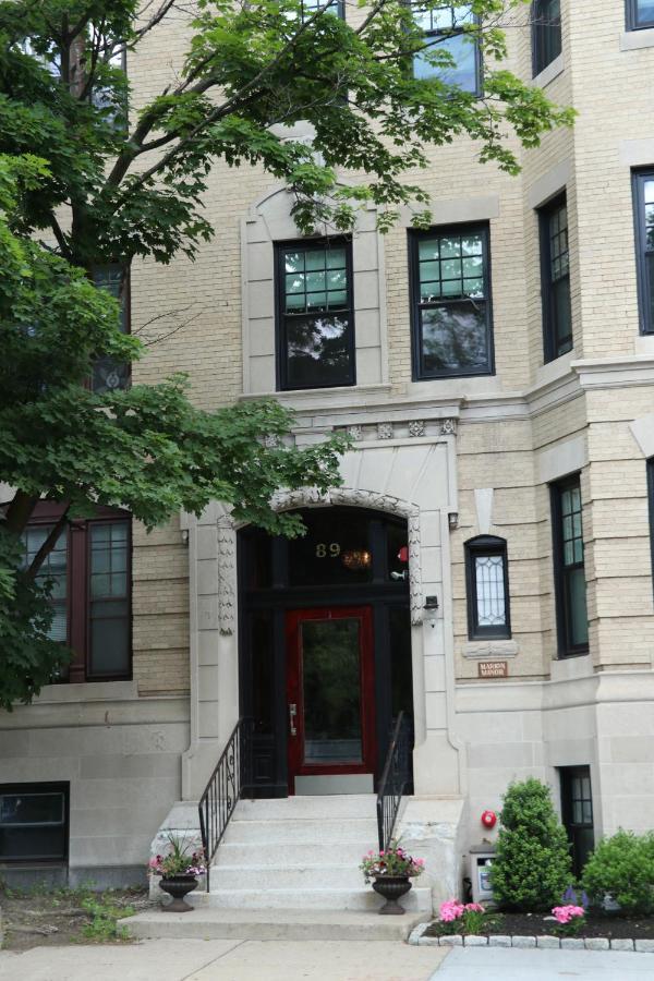 A Stylish Stay W/ A Queen Bed, Heated Floors.. #37 브루클라인 외부 사진